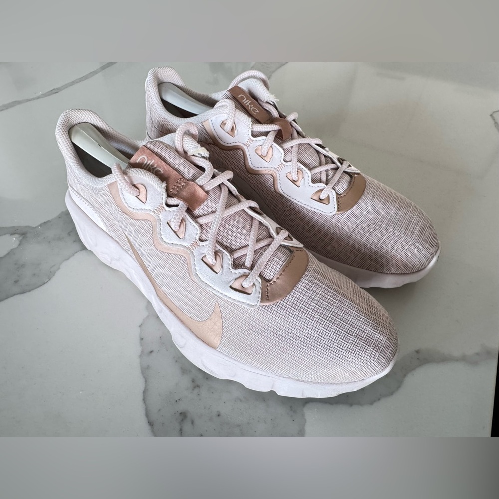 Nike Women’s Explore Strada Running Shoes, Size 9, Neutral Pink